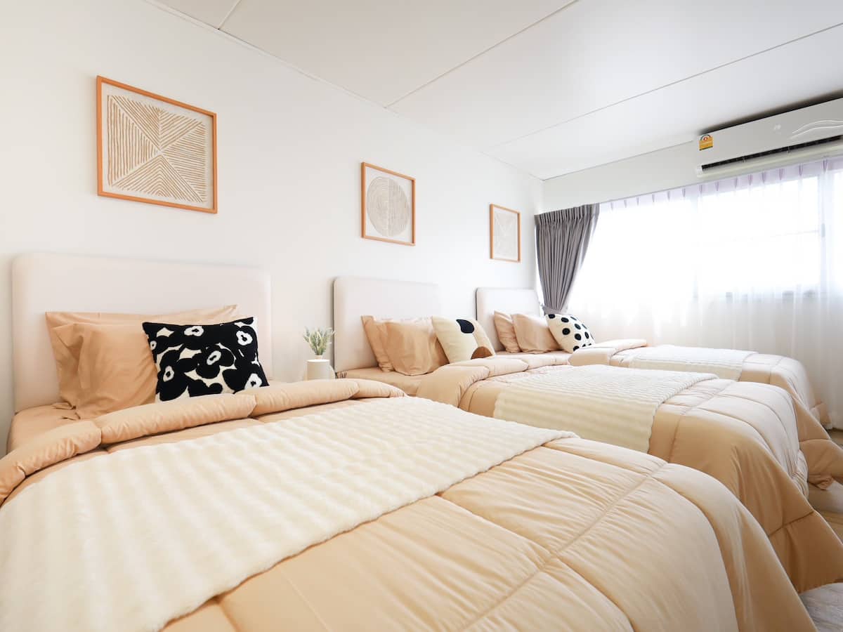 The Family Room — MC Travelers apartment