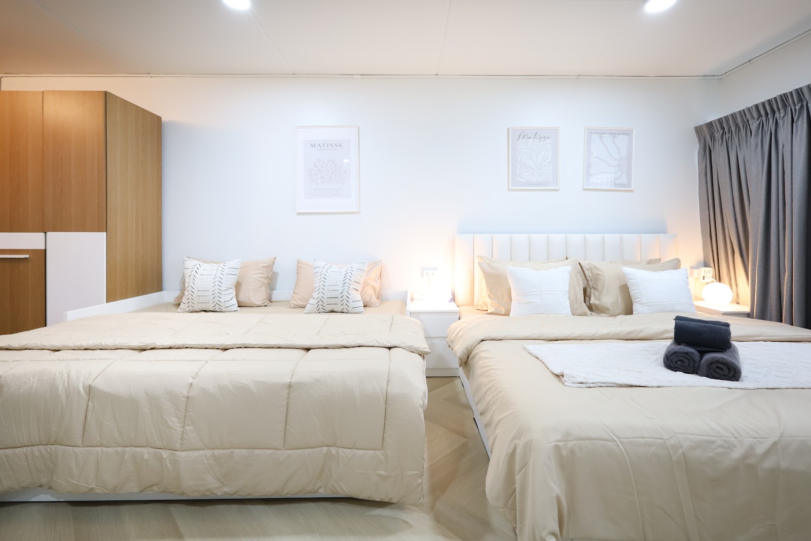 Twin beds side by side, soft and symmetric